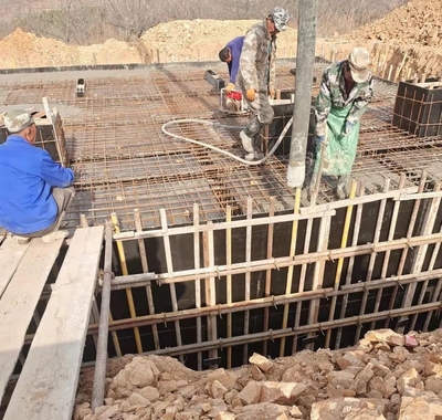 亭口鎮(zhèn)對農(nóng)廁化糞池建設(shè)施工現(xiàn)場開展安全檢查